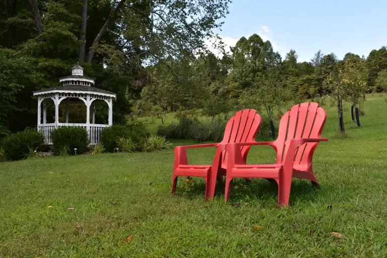 Four Seasons Cabins